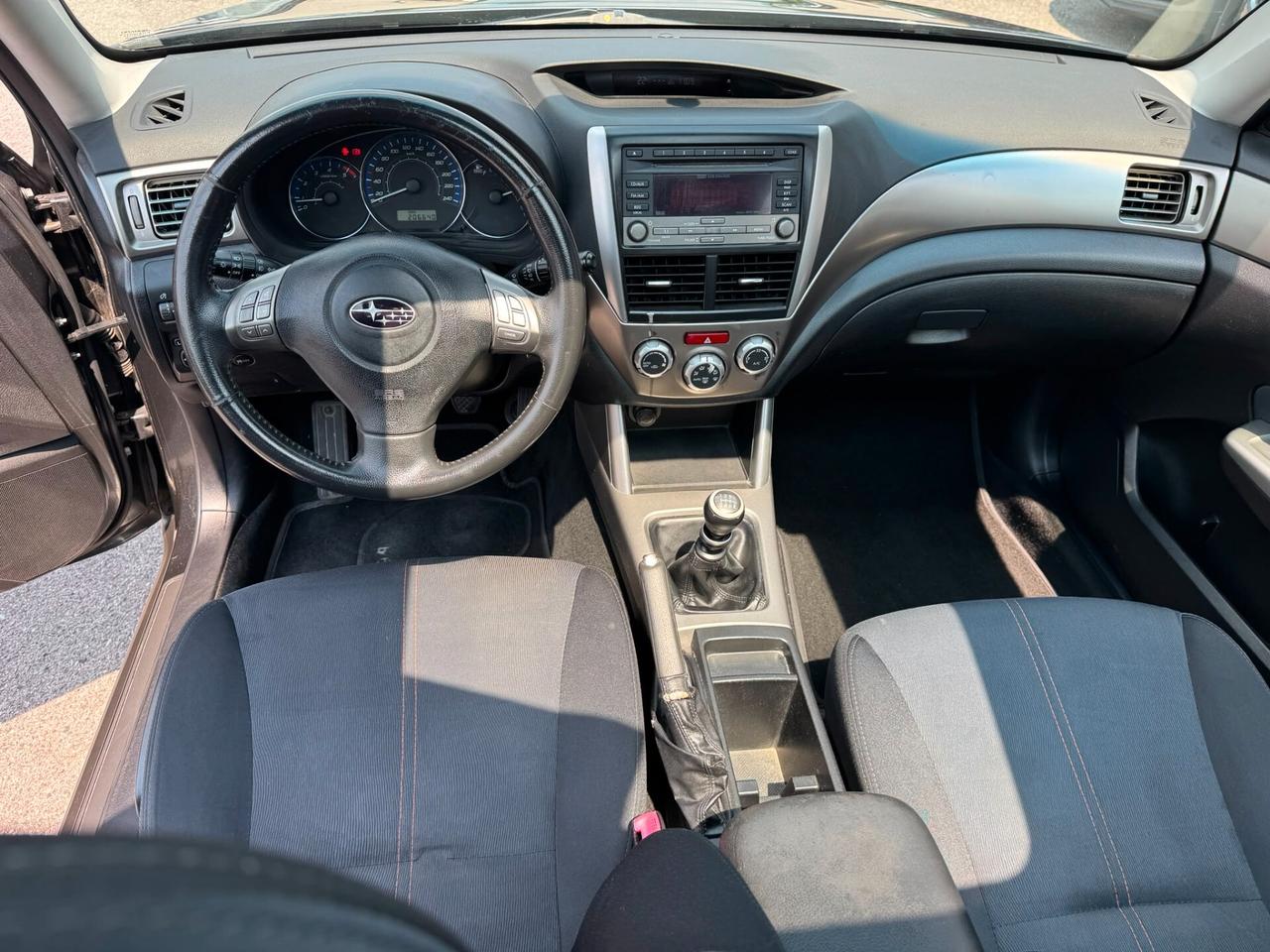 Subaru Forester 2010 2.0d X 6mt*