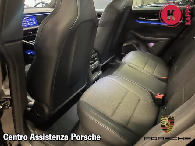 Porsche Macan EV