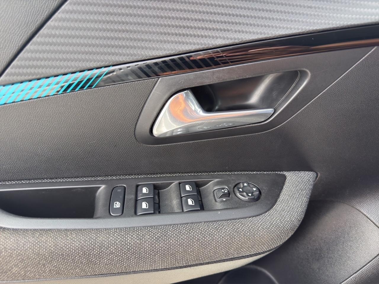 Peugeot 208 PureTech 75 Stop&Start 5 porte STYLE
