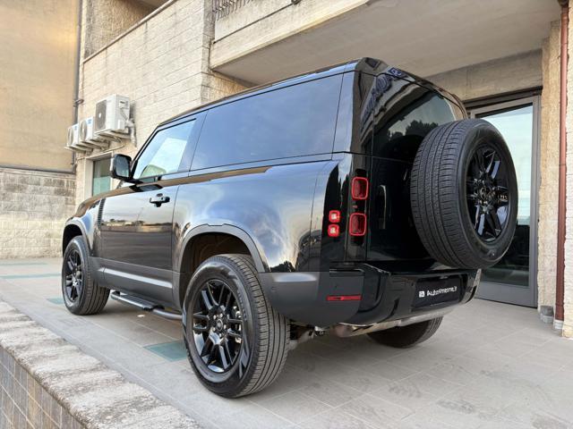 LAND ROVER Defender 90 3.0D I6 200 CV AWD Auto ''TOTAL BLACK''