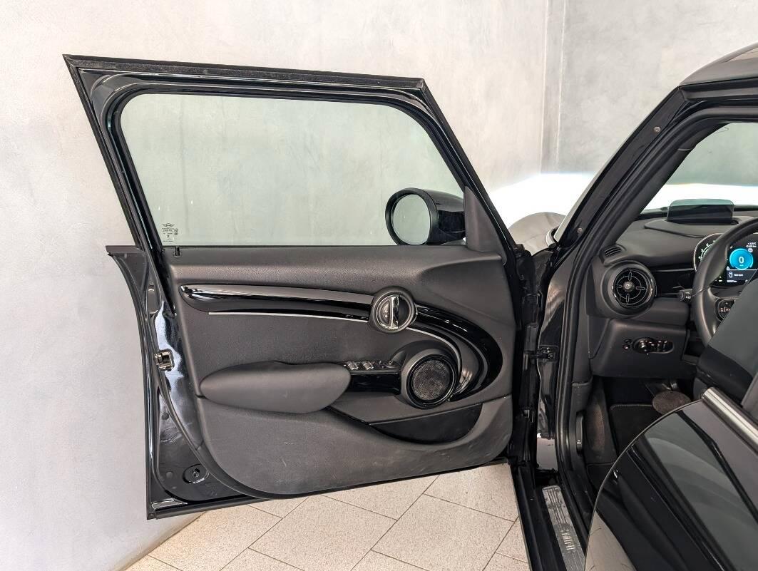 Mini Mini 5 Porte 1.5 Cooper Yours auto