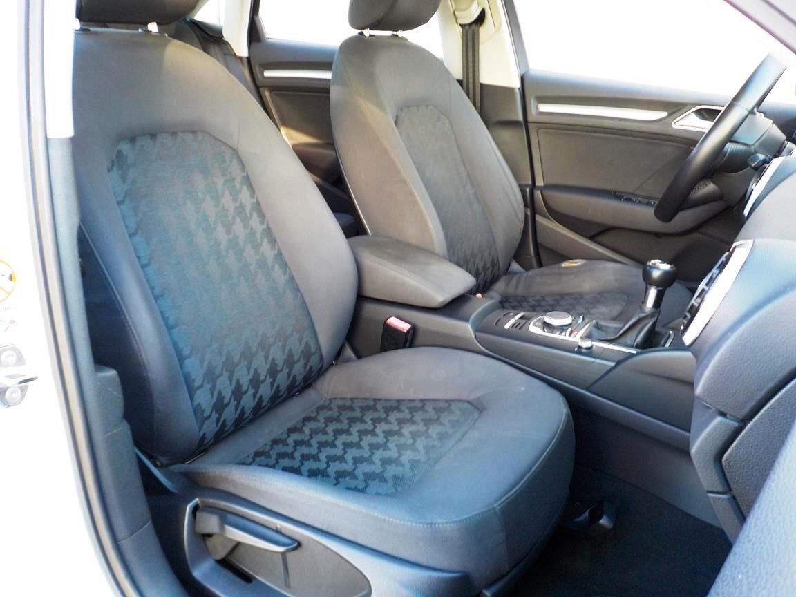 Audi A3 Sedan 1.6 TDI clean diesel Young