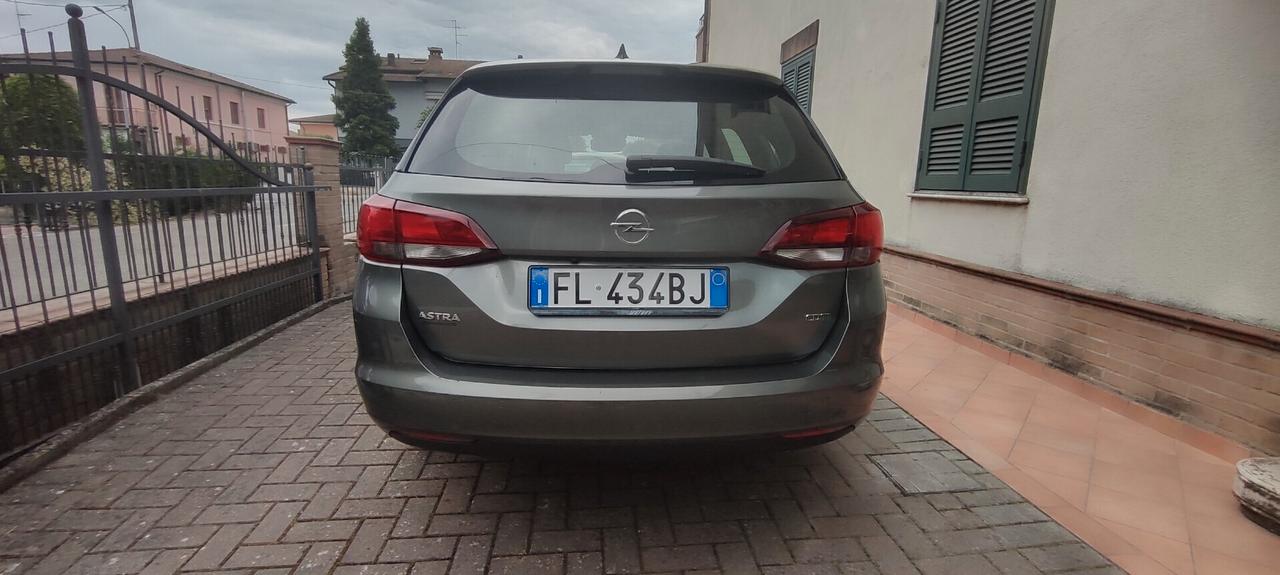 Opel Astra 1.6 CDTi 136CV aut. Sports Tourer Innovation