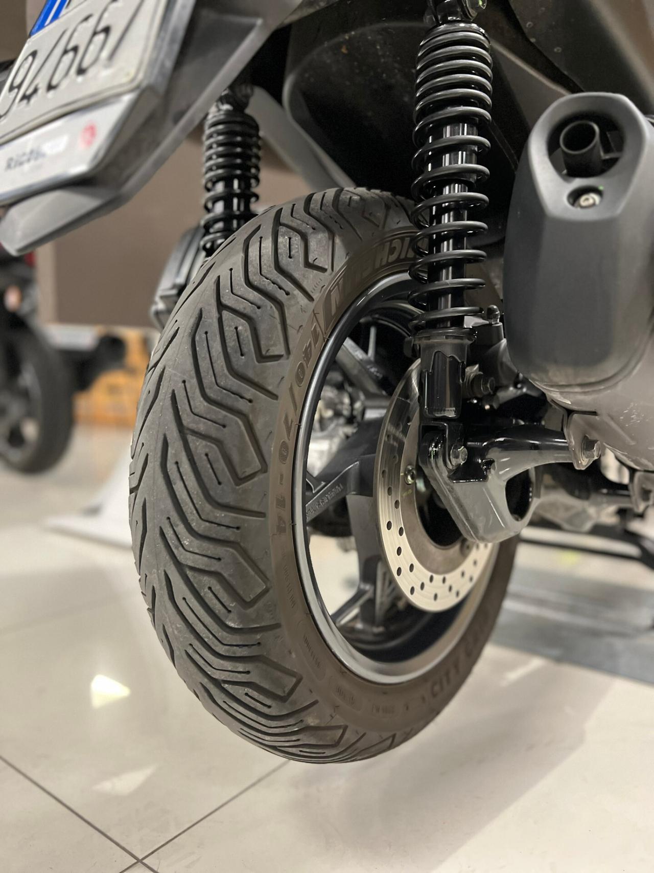 Yamaha X-Max 300