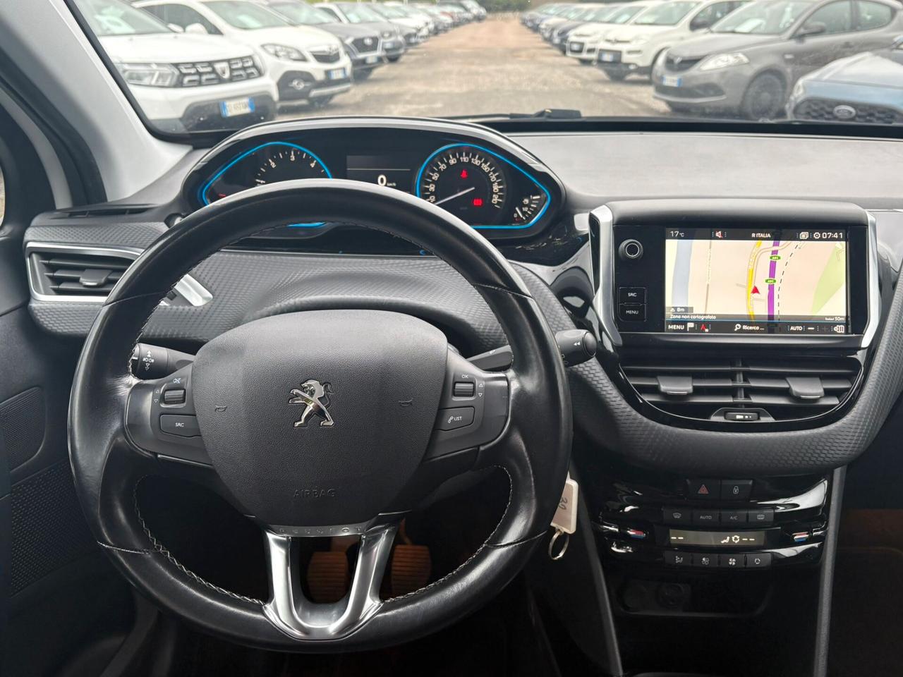 Peugeot 2008 BlueHDi 100 S&S Allure