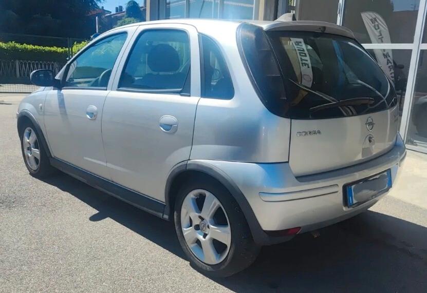 Opel Corsa 1.2i 16V cat 5 porte Enjoy