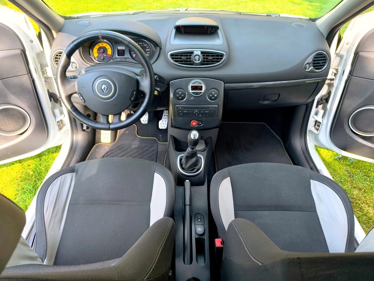 Renault Clio 2.0 16V 203CV RS CUP
