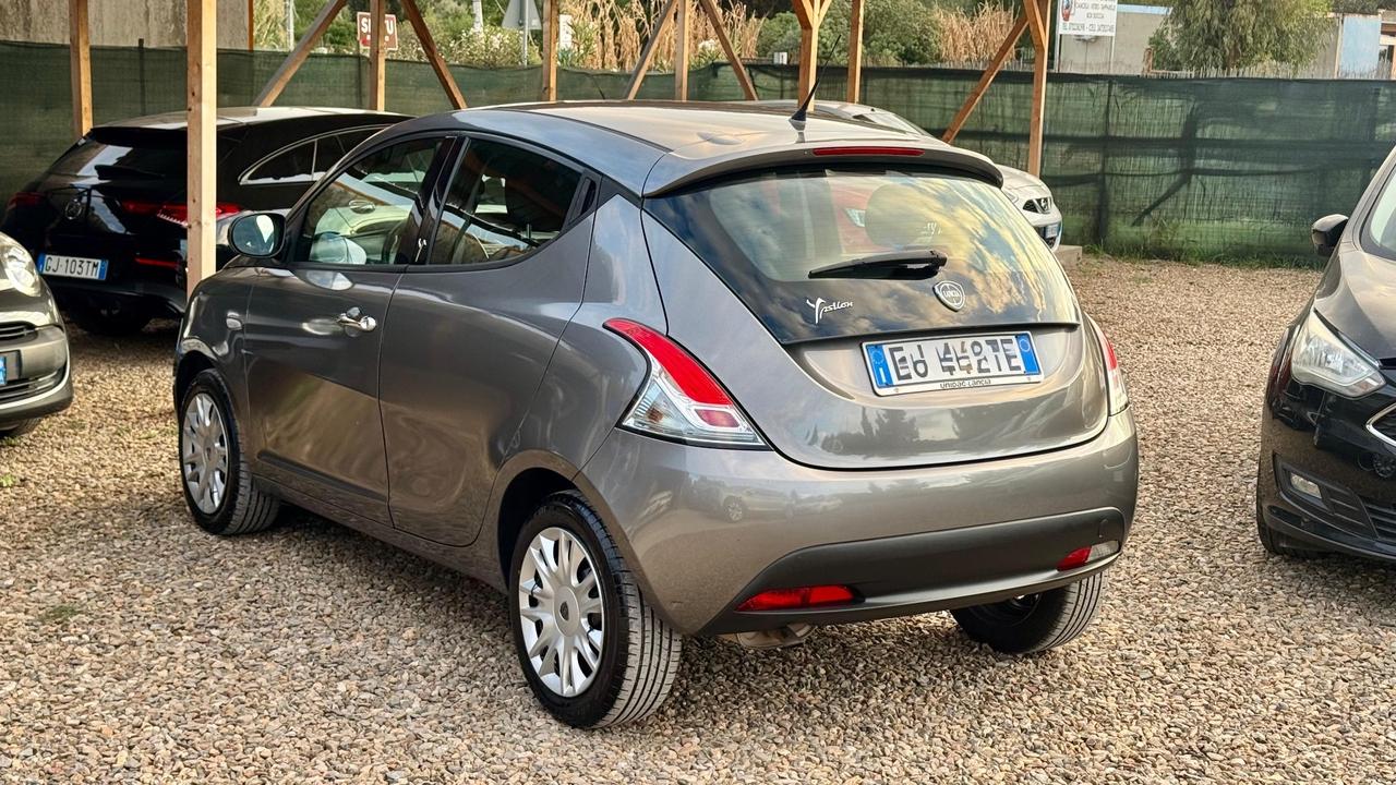 Lancia Ypsilon 1.2 69 CV 5 porte S&S Platinum