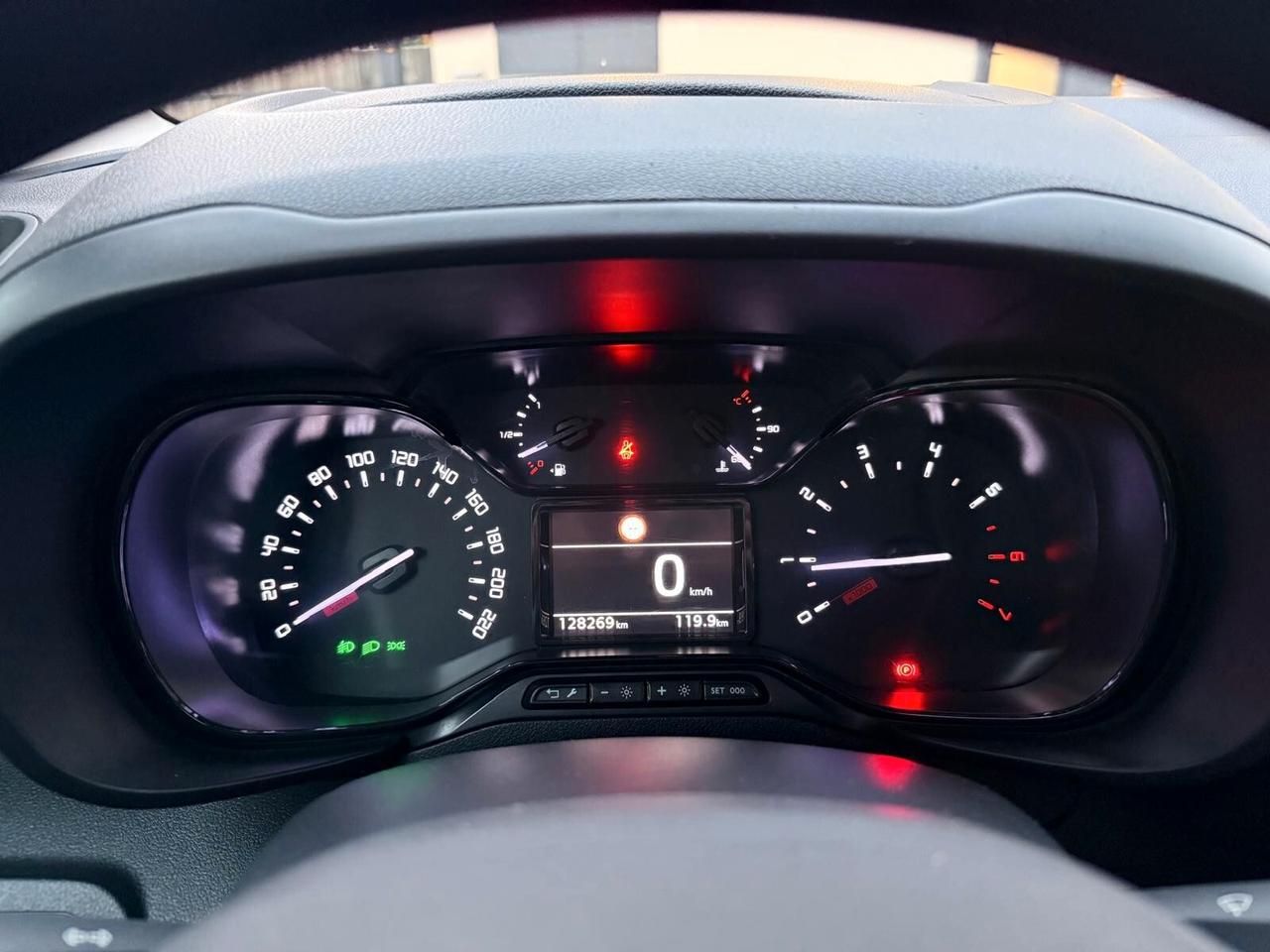 Toyota Proace City Verso 1.5D 100 CV S&S Short D Lounge *GANCIO DI TRAINO*