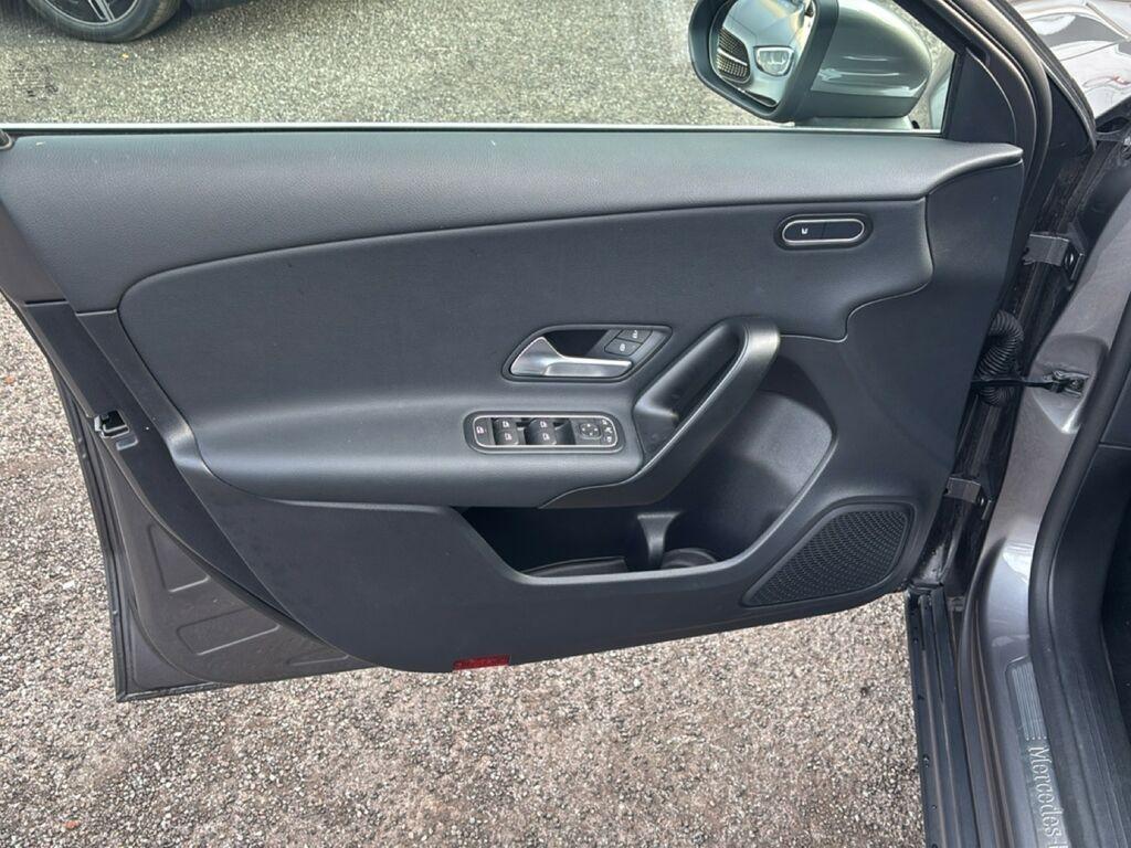Mercedes Classe A 180 180 D Advanced 8G-DCT
