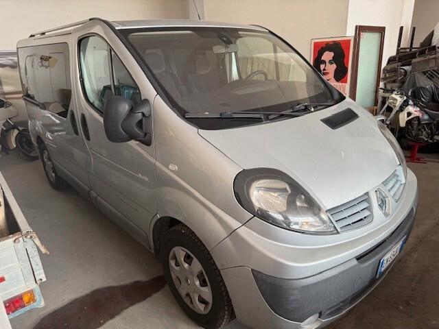 Renault Trafic T29 2.0 dCi/115 PL-TN Passenger Grand Black Ed. 9 Posti