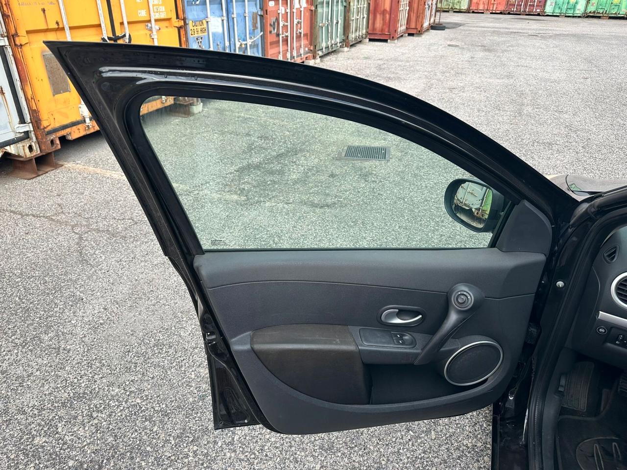 Renault Clio 1.2 16V 5 porte Luxe NEOPATENTATI