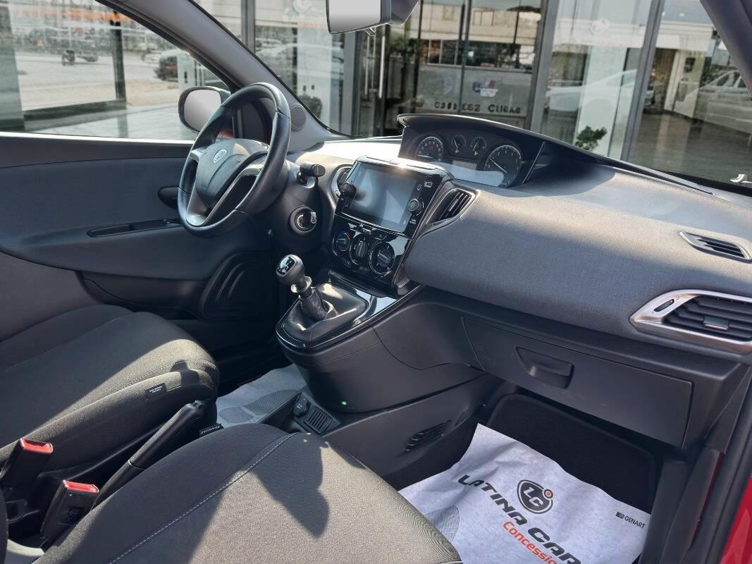 Lancia Ypsilon III 1.0 firefly hybrid Gold s&s 70cv CON CARPLAY