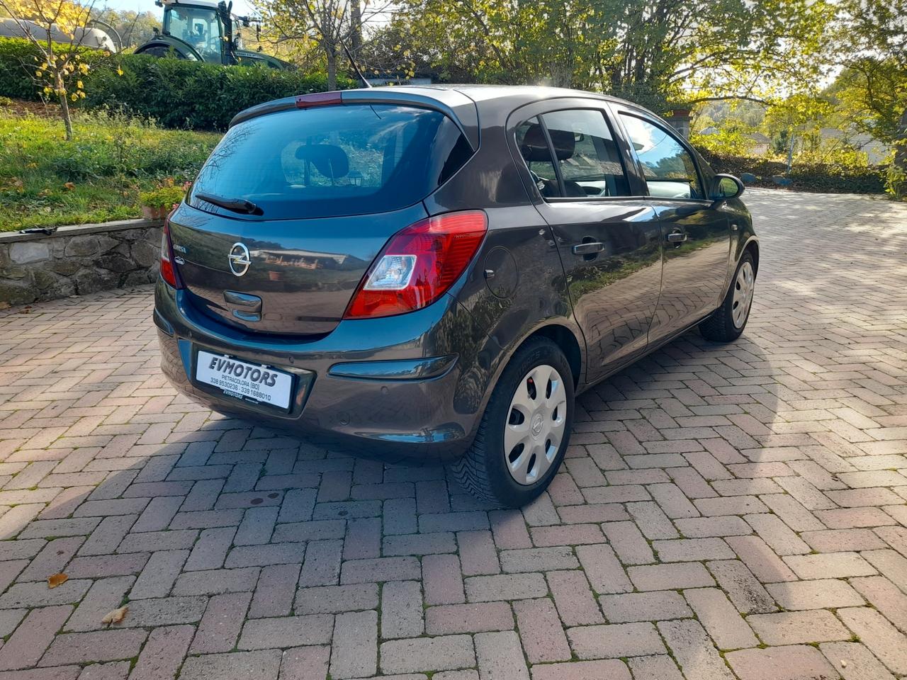 Opel Corsa 1.4 16V 5 p Cambio auto.GUASTO AL CAMBIO SOLO PER COMMERCIANTI