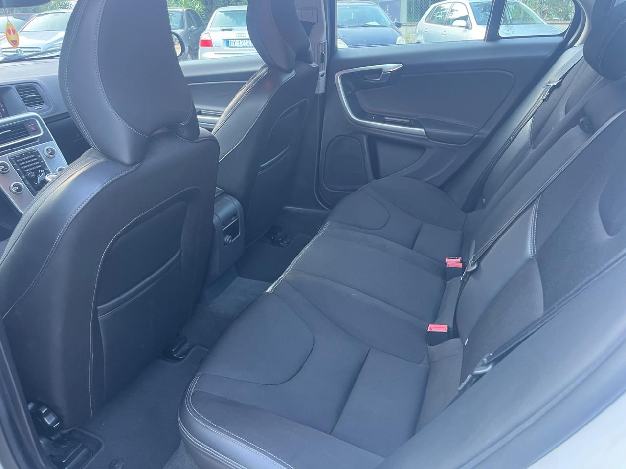 Volvo S60 Cross Country D3 Geartronic Pro