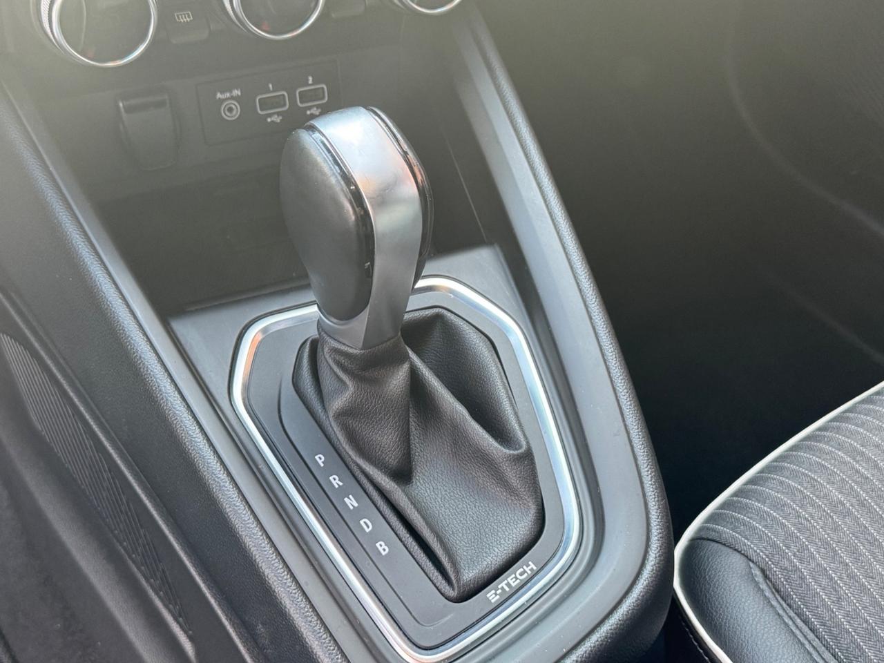 Renault Clio Full Hybrid E-Tech 140 CV 5 porte Initiale Paris