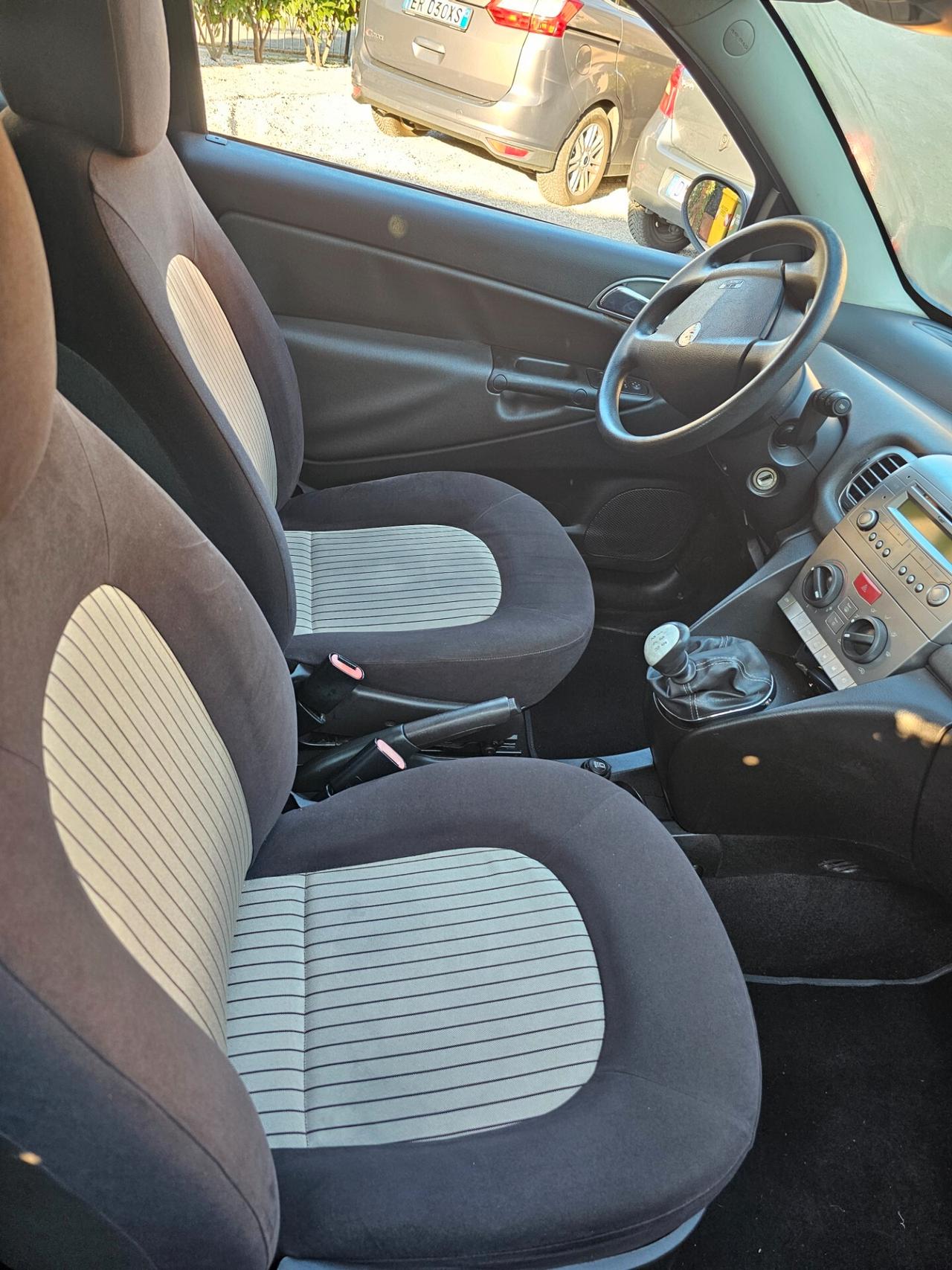 Lancia Ypsilon 1.2 Argento
