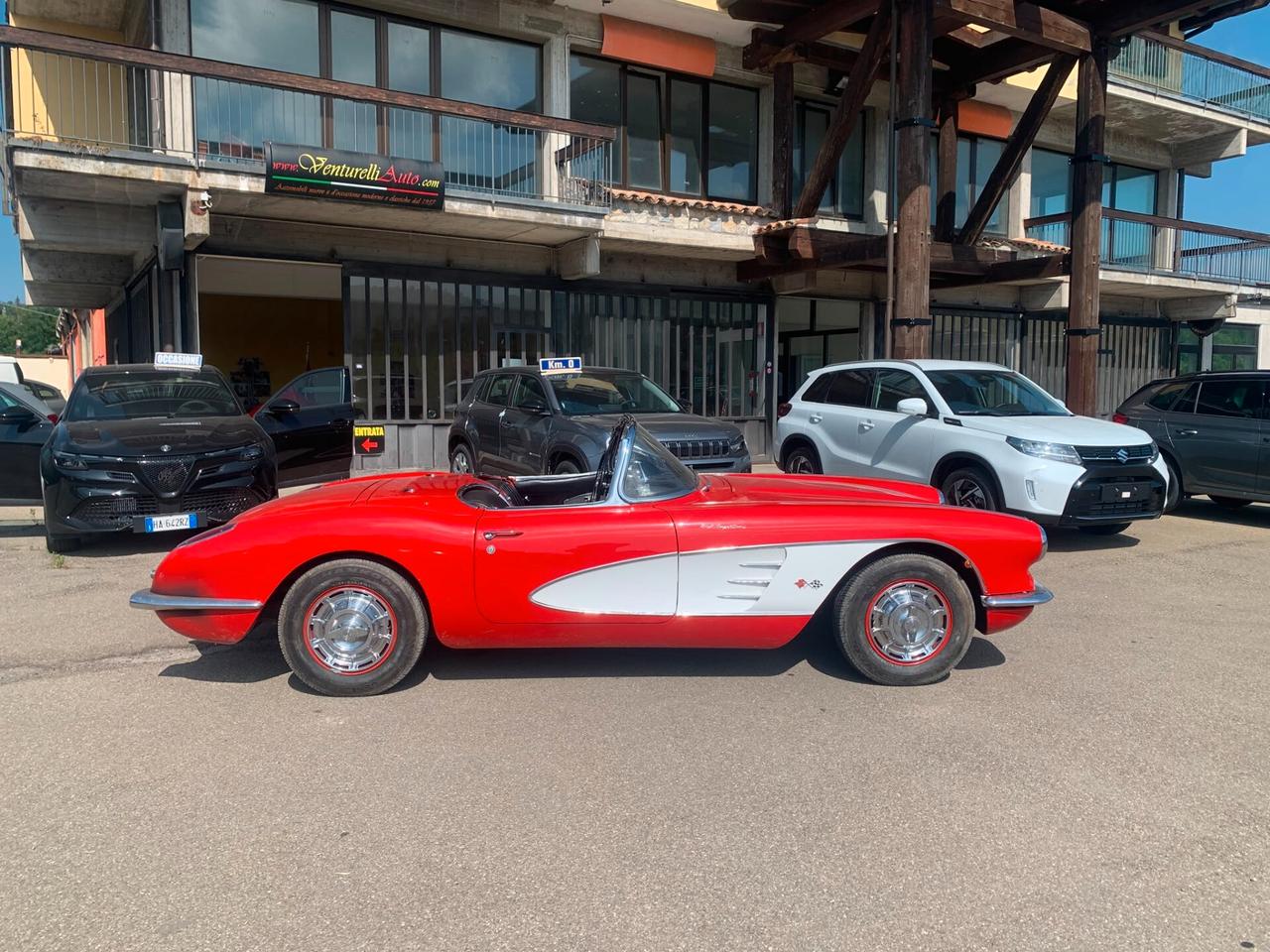 Chevrolet Corvette C1-1960-solo 50000km-cambio manuale-conservata-cappottina nuova-revisionata di meccanica-targa Italia