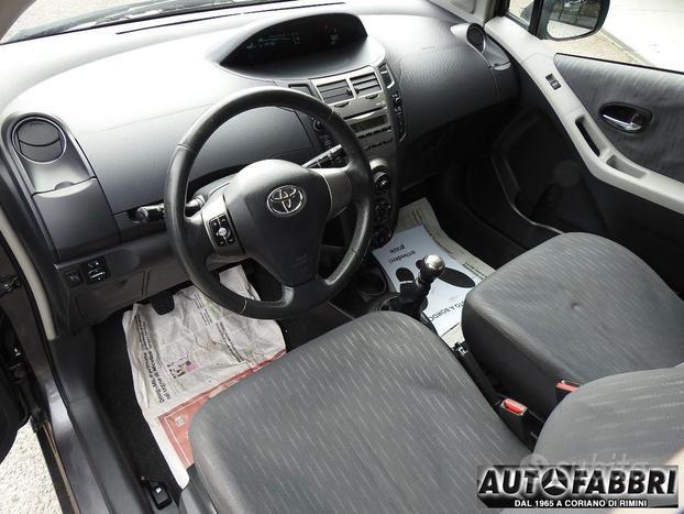 TOYOTA - Yaris - 1.3 5p.CLIMA 4 CIL. CD HI FI