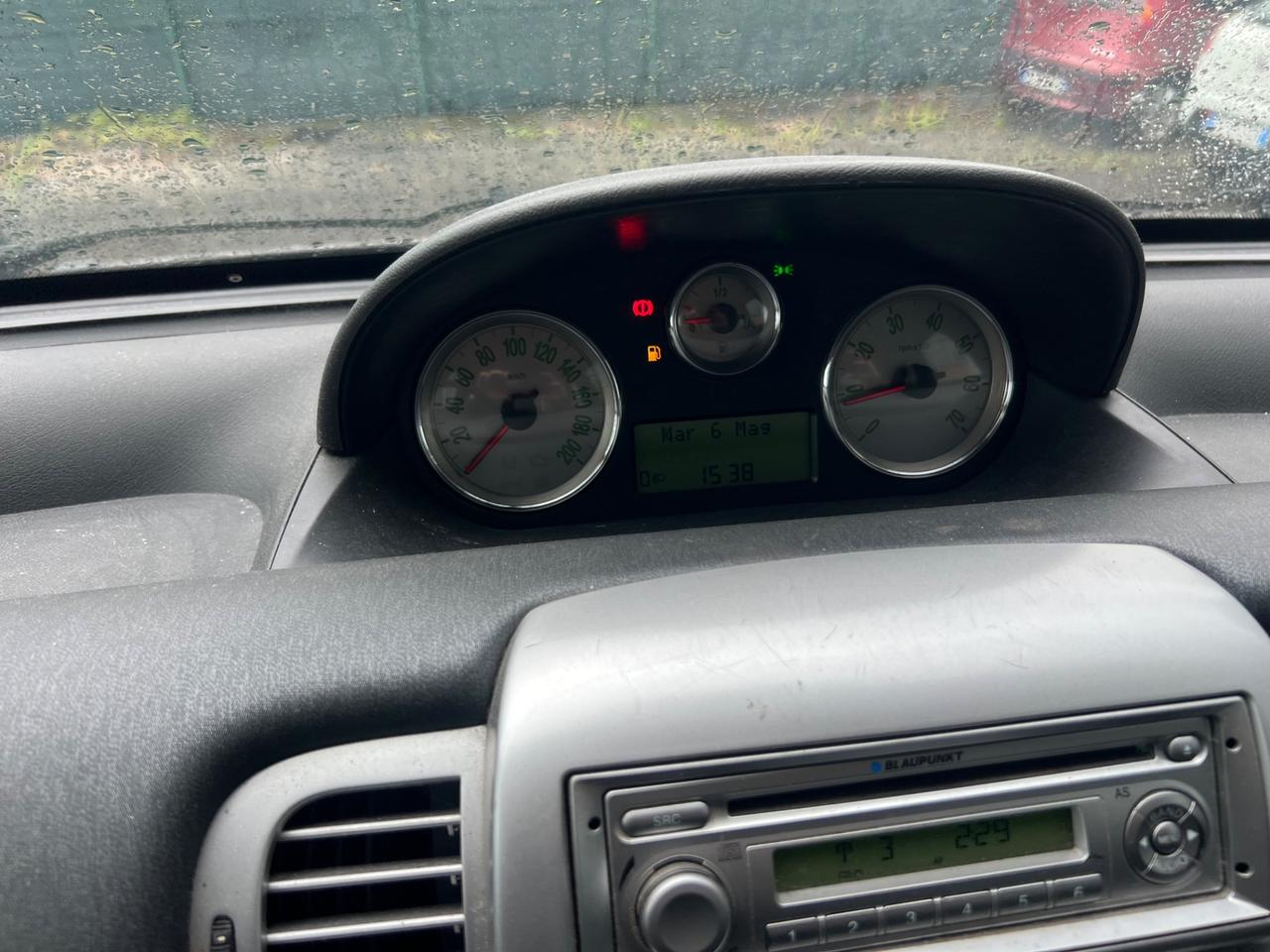 Lancia Ypsilon 1.3 MJT 75 CV Platino