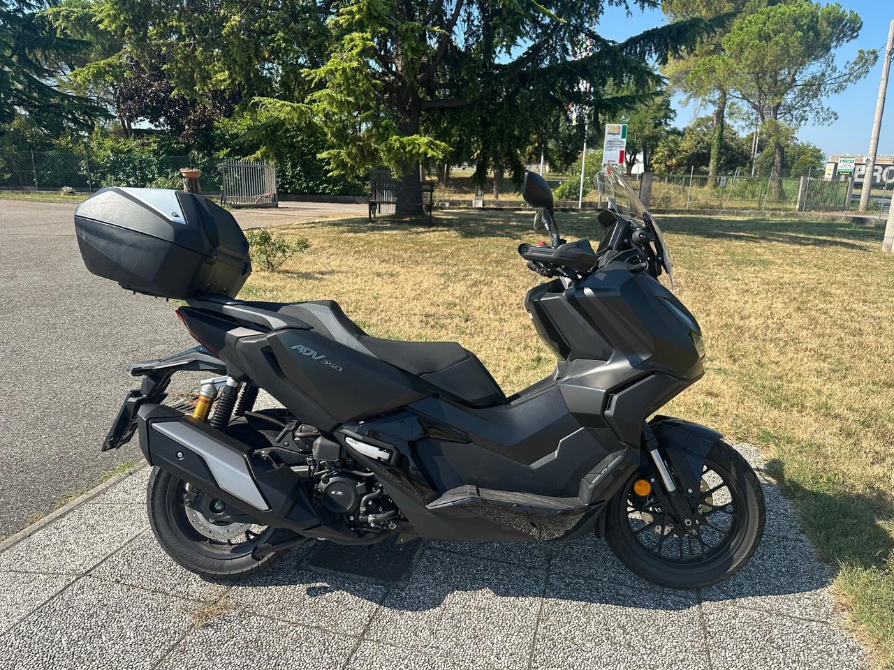 Honda ADV 350