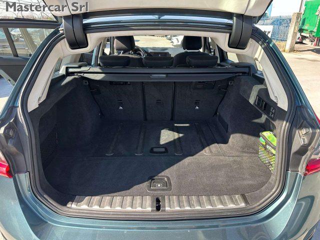 BMW 320 320d Touring xdrive Business Advant. auto -FZ311SE