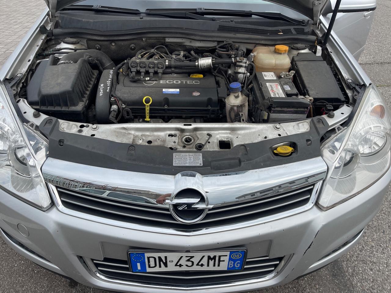 OPEL ASTRA 1.6 BENZINA-GPL 2028 EURO4 NEOPATENTATI