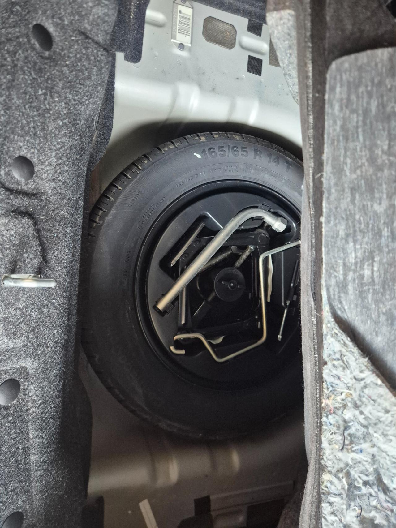 Ford Ka EURO 6 57000 NEO PATENTATI