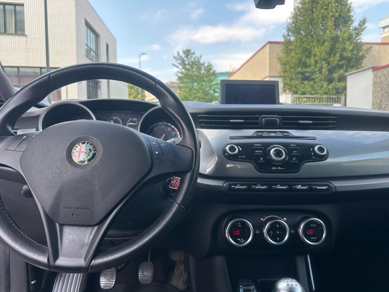Alfa Romeo Giulietta 1.4 Turbo 120 CV - ok neopatentati