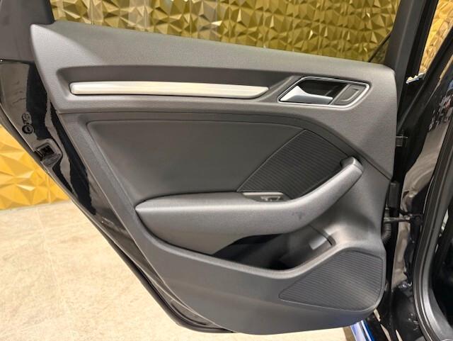 Audi A3 Sportback 1.6 tdi S-line 110cv s-tronic