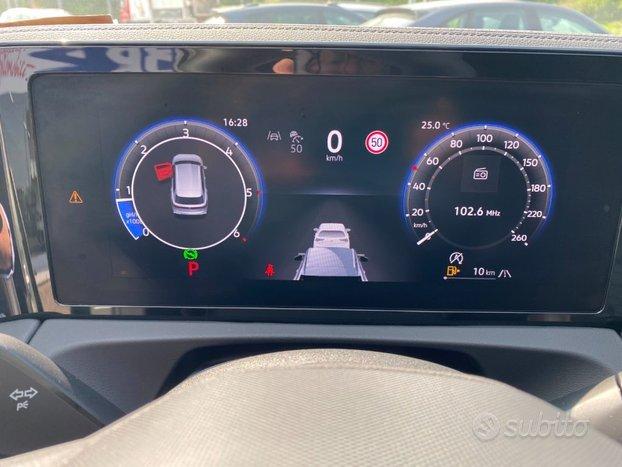 VOLKSWAGEN Tiguan 2.0 TDI 150 CV SCR DSG R-Line