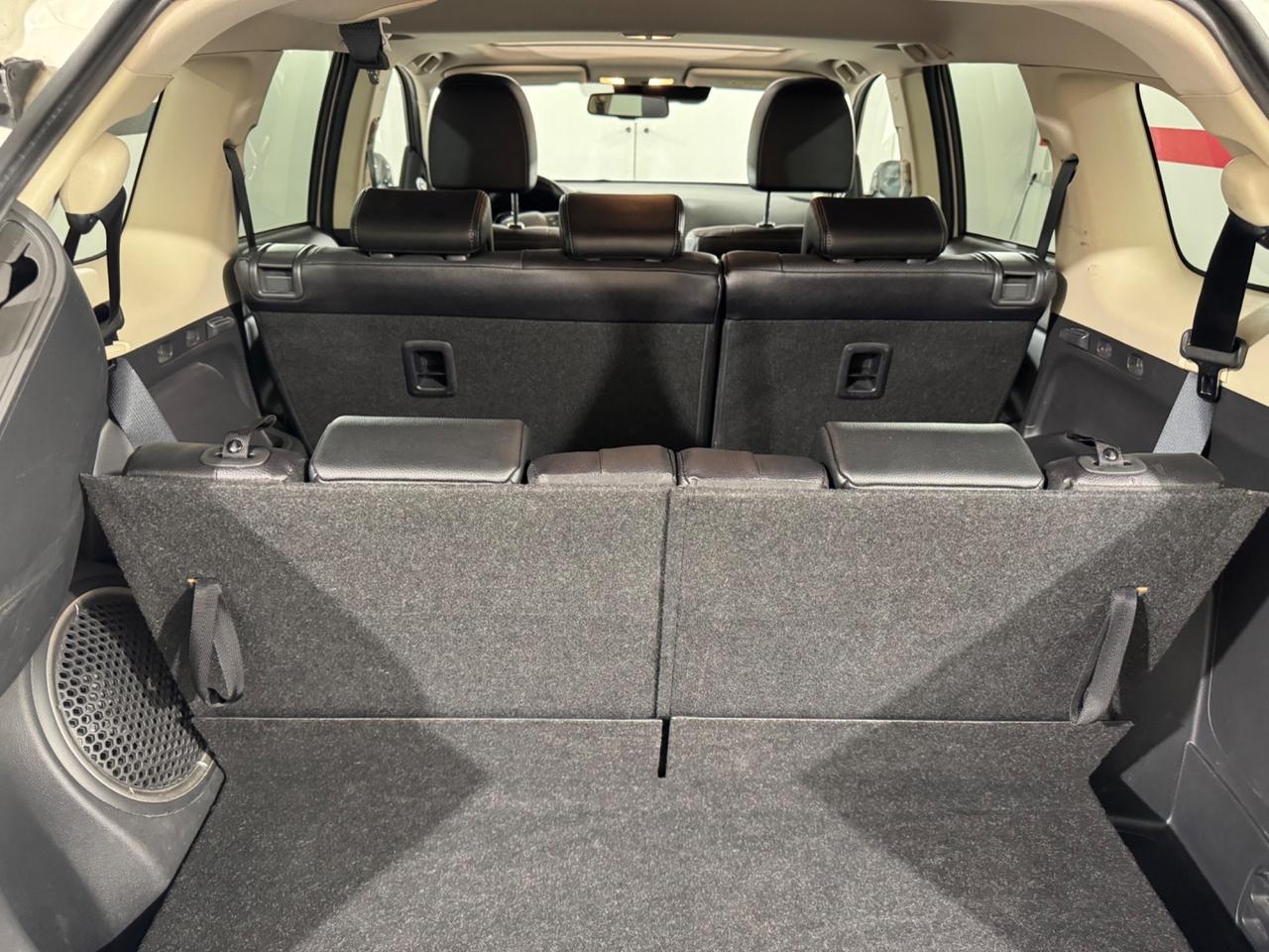 Mitsubishi Outlander 2.2 DI-D 4WD Instyle Plus SDA 7 posti