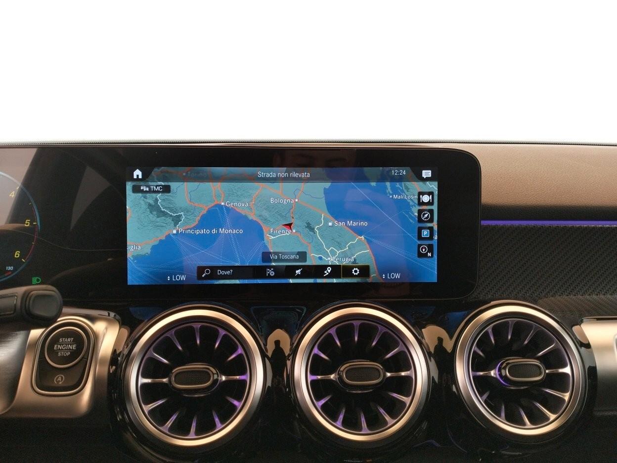 MERCEDES-BENZ GLB 200d Premium AMG line 4matic auto