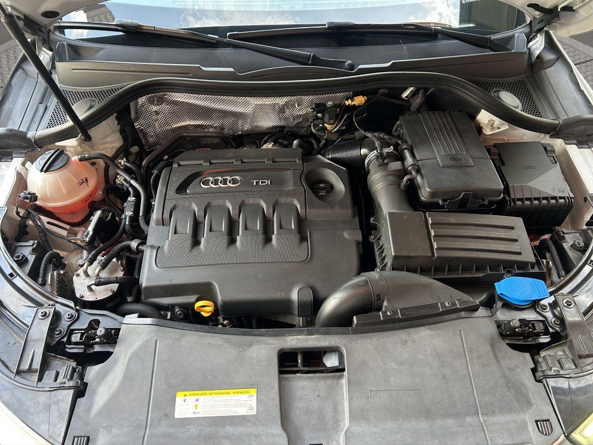 AUDI - Q3 - 2.0 TDI 120 CV Sport NAVI