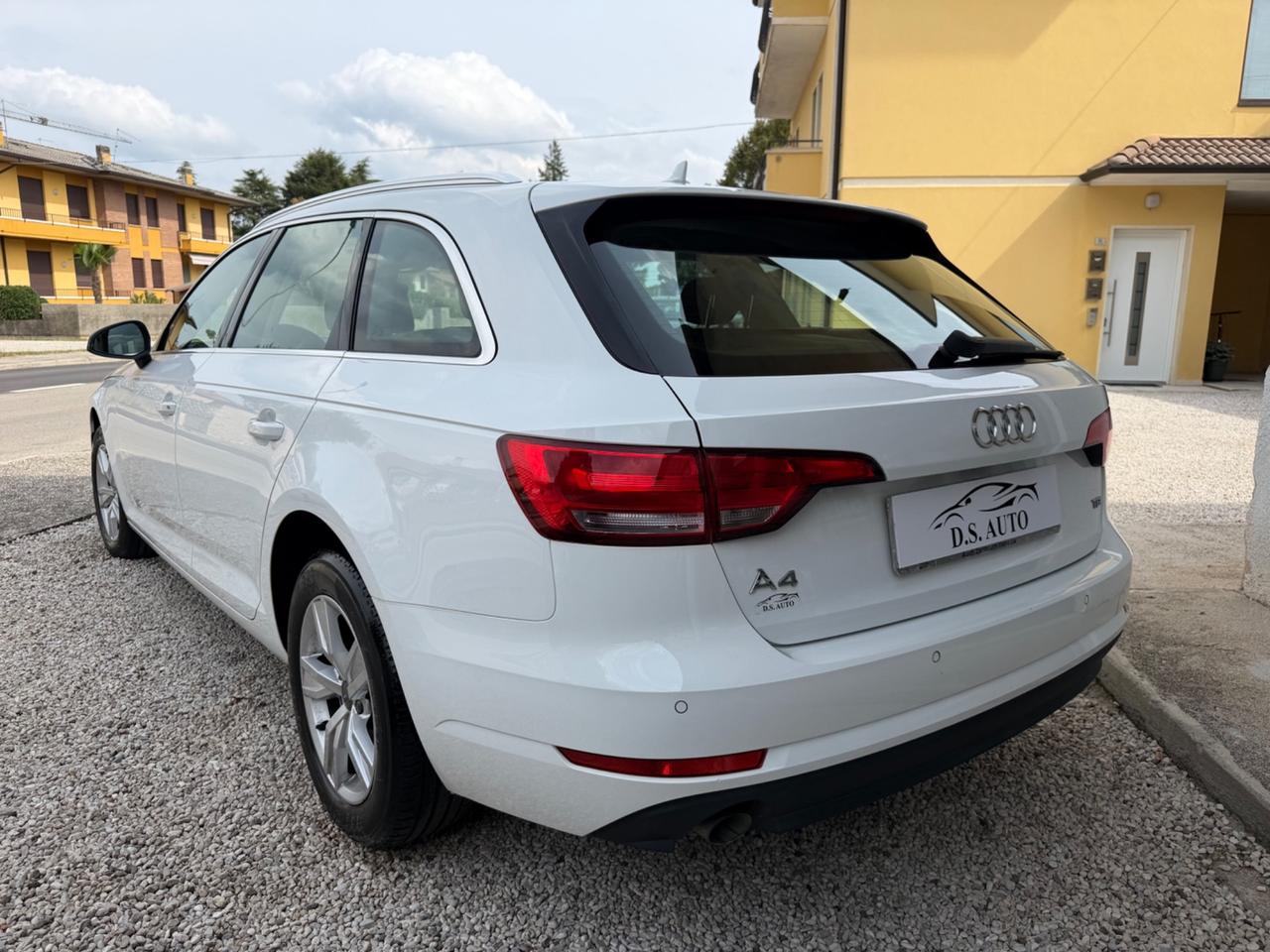 Audi A4 Avant 2.0 TDI 122 CV Manuale