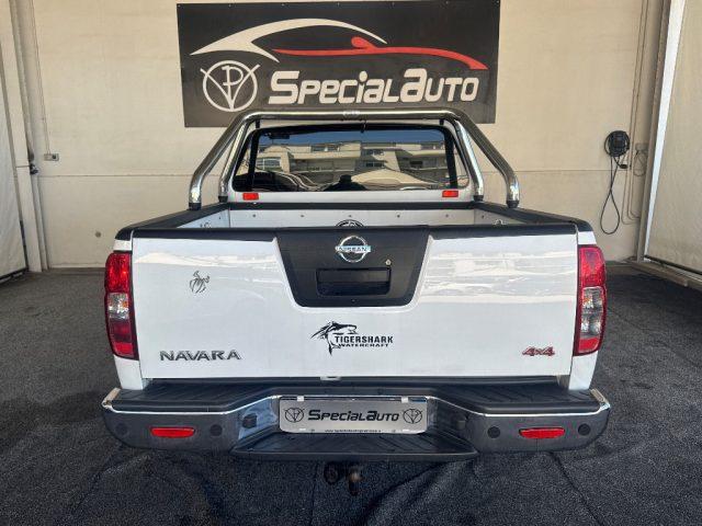 NISSAN Navara 2.5 dCi 4 porte Double Cab LE gancio traino