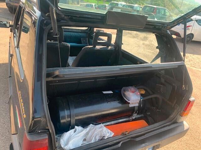 Fiat Panda 1 serie 4X4 eccezionale con : gpl - gancio - carello appendice- mozzi liberi - fari led - super condizioni - sanissima appostissimo - tutta tagliandata - bombola ok