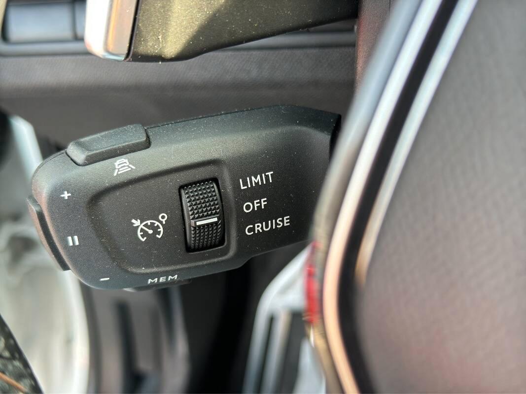 Peugeot 3008 II 1.6 Hybrid phev GT Pack 300cv con Tetto Apribile