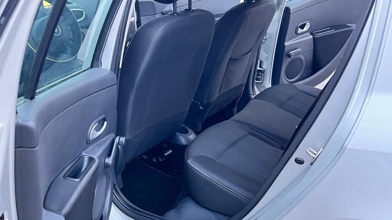 Renault Clio 1.2 16V 5 porte Dynamique