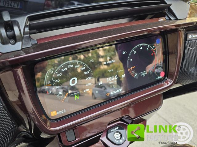 HARLEY-DAVIDSON CVO Street Glide 25th