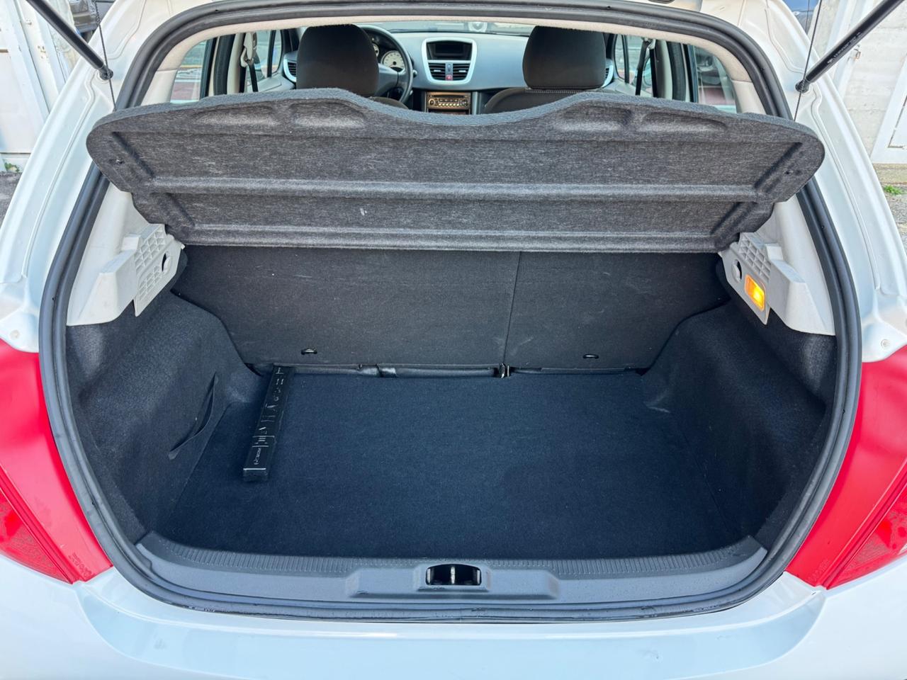 Peugeot 207 1.4 DIESEL 70CV Energie 2011