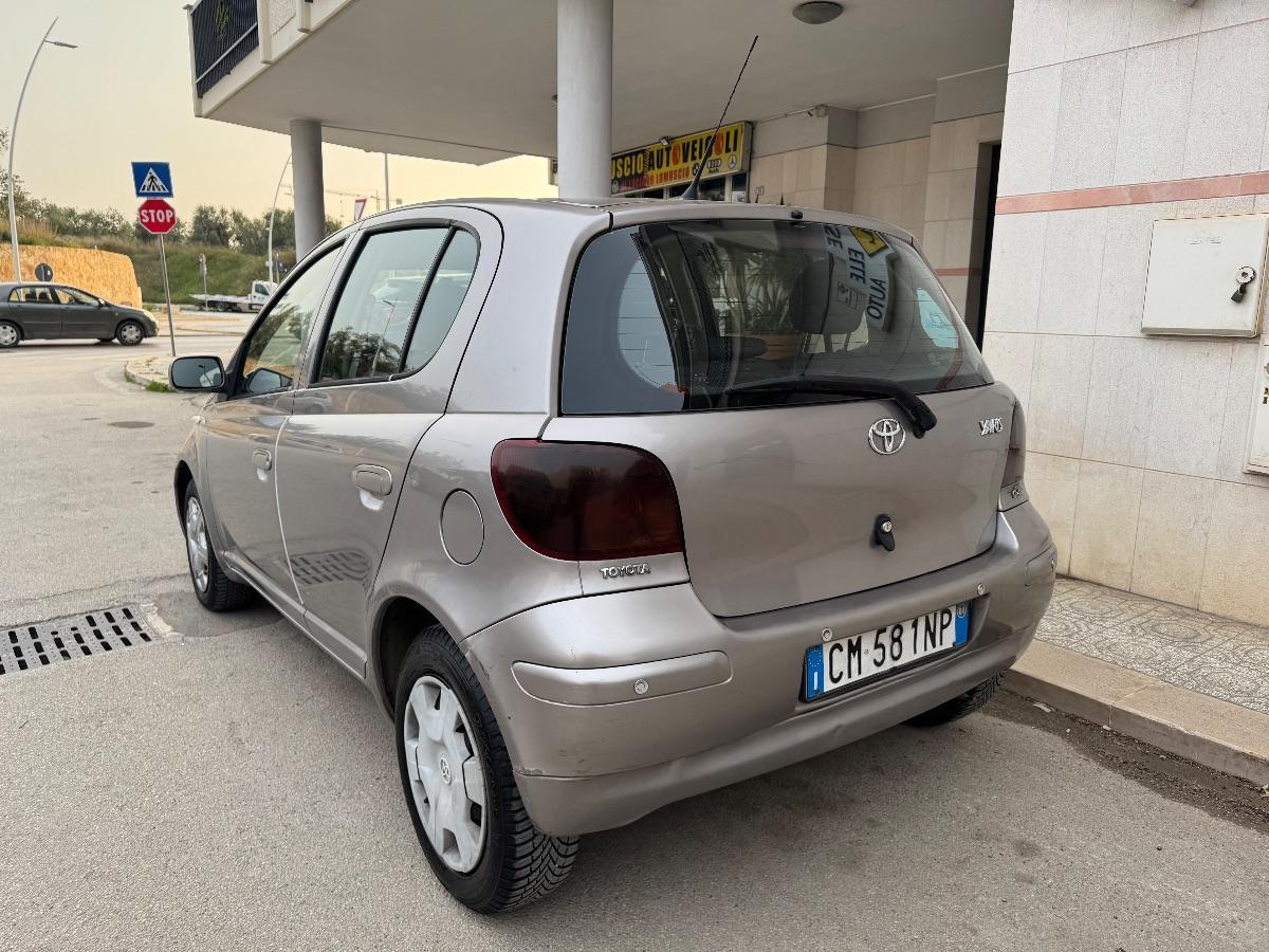 TOYOTA YARIS 1.4 Tdi D-4D Sol