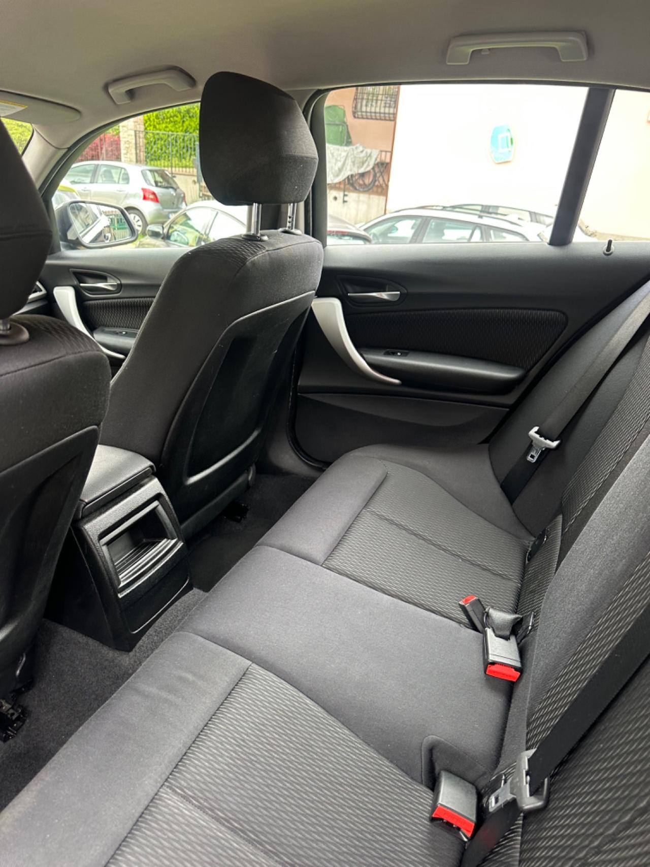 Bmw 116d 5p. URBAN GARANZ UNICOPR KMCERT EU5B