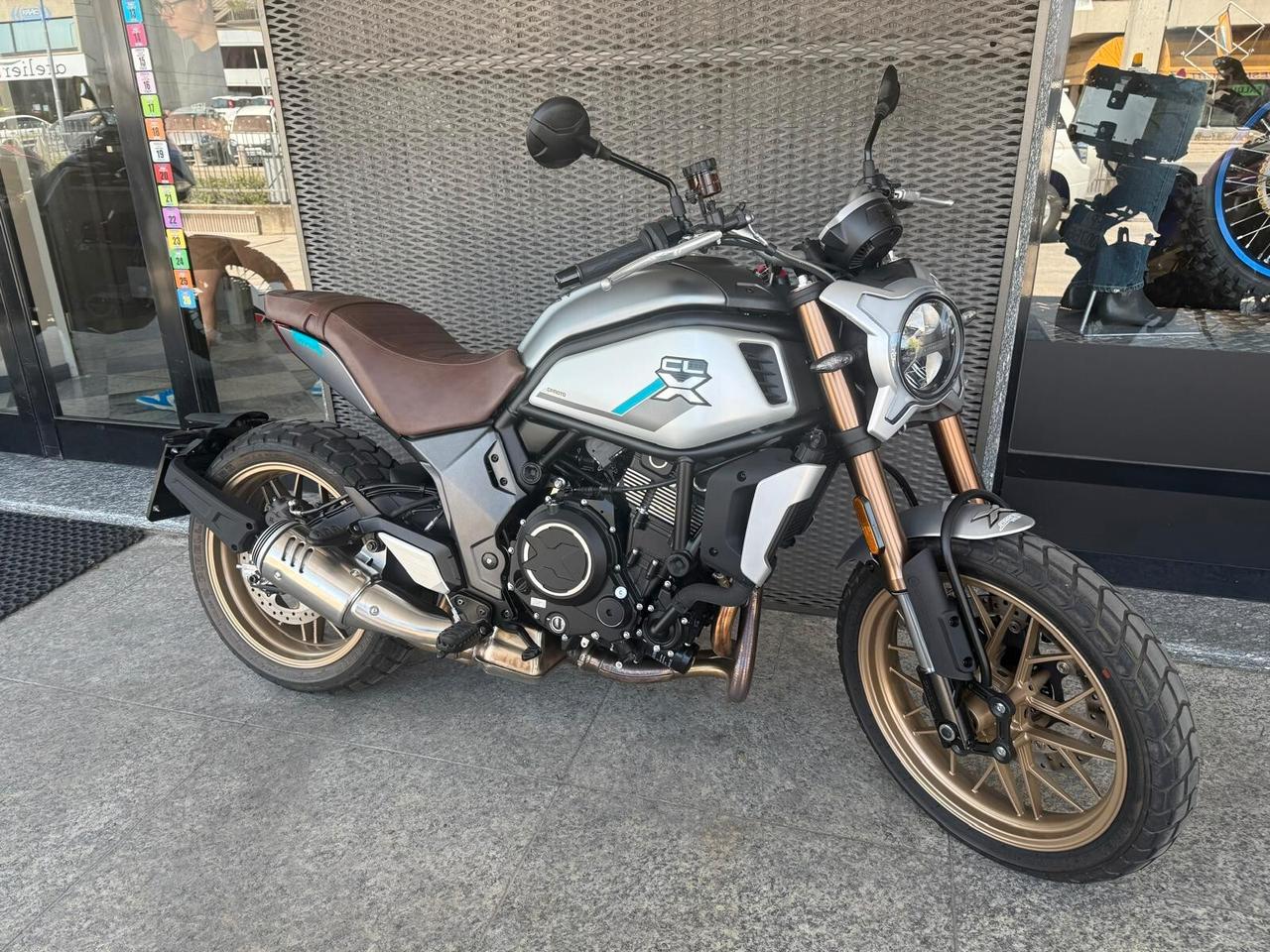 Cf Moto 700CL-X