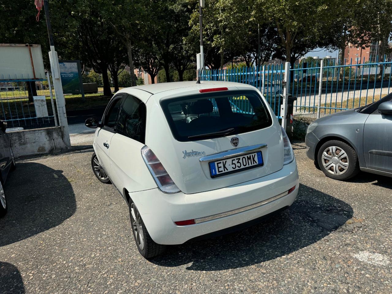 Lancia Ypsilon 1.2 69 CV Unyca 2012