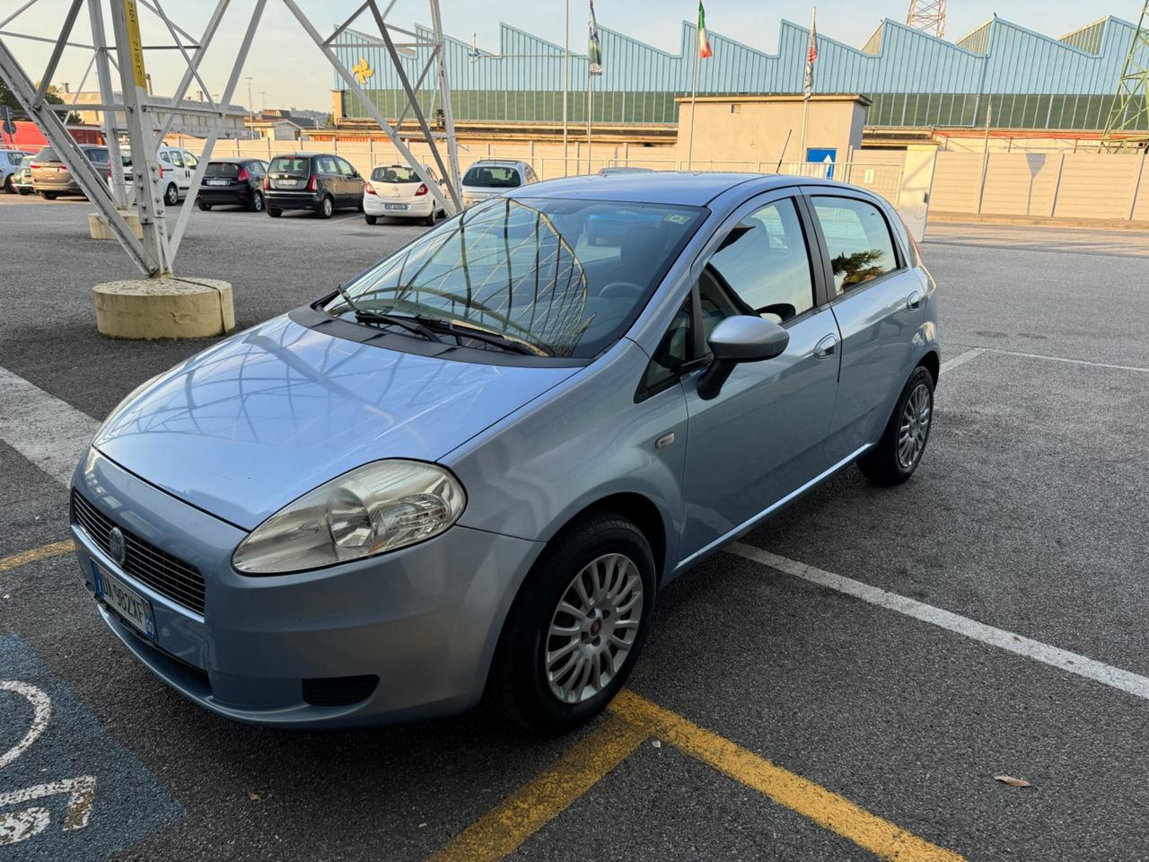 Fiat Grande Punto 1.4 5 porte Dynamic neopatentati