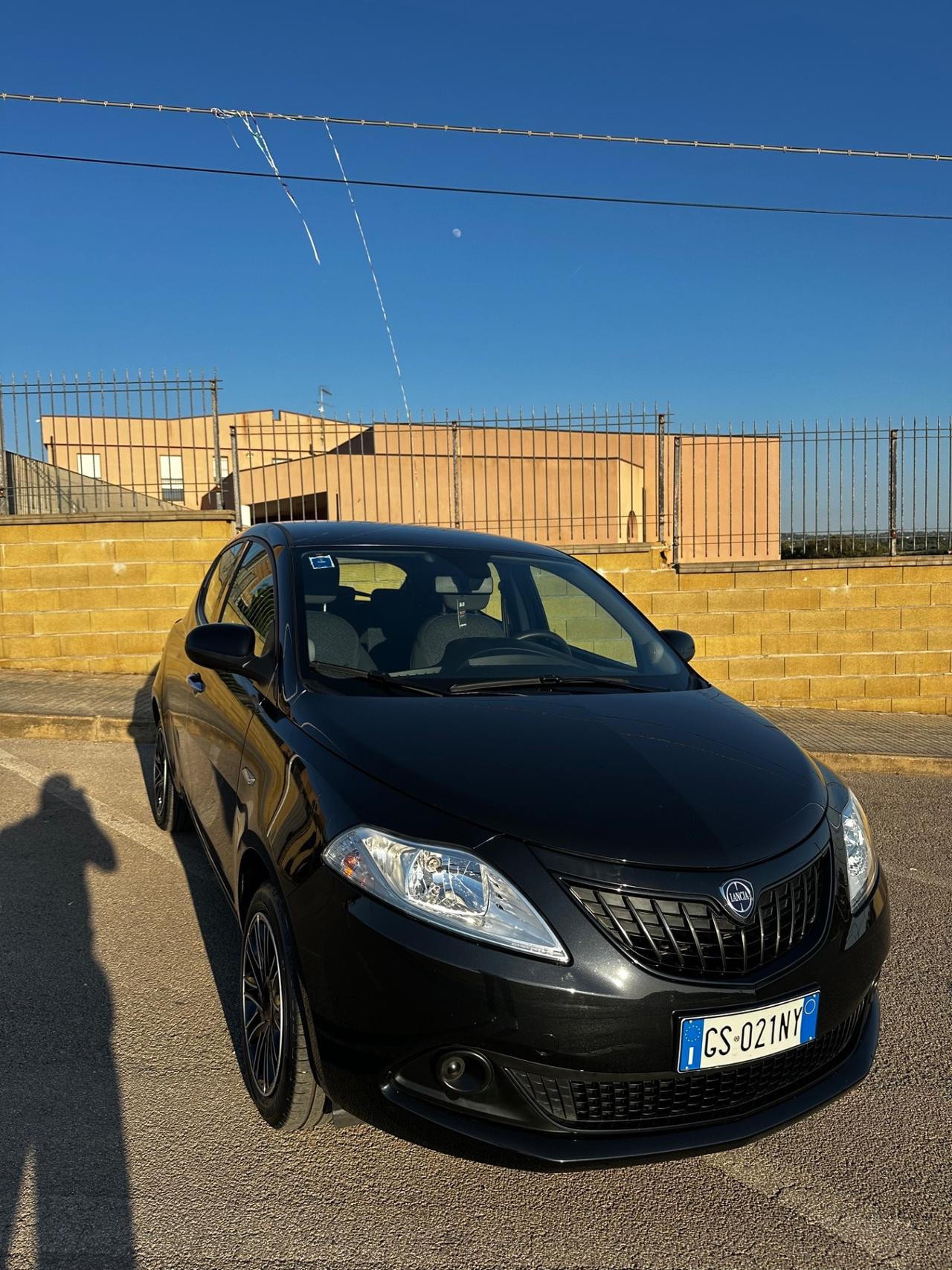 Lancia Ypsilon 1.0 FireFly 5 porte S&S Hybrid Oro