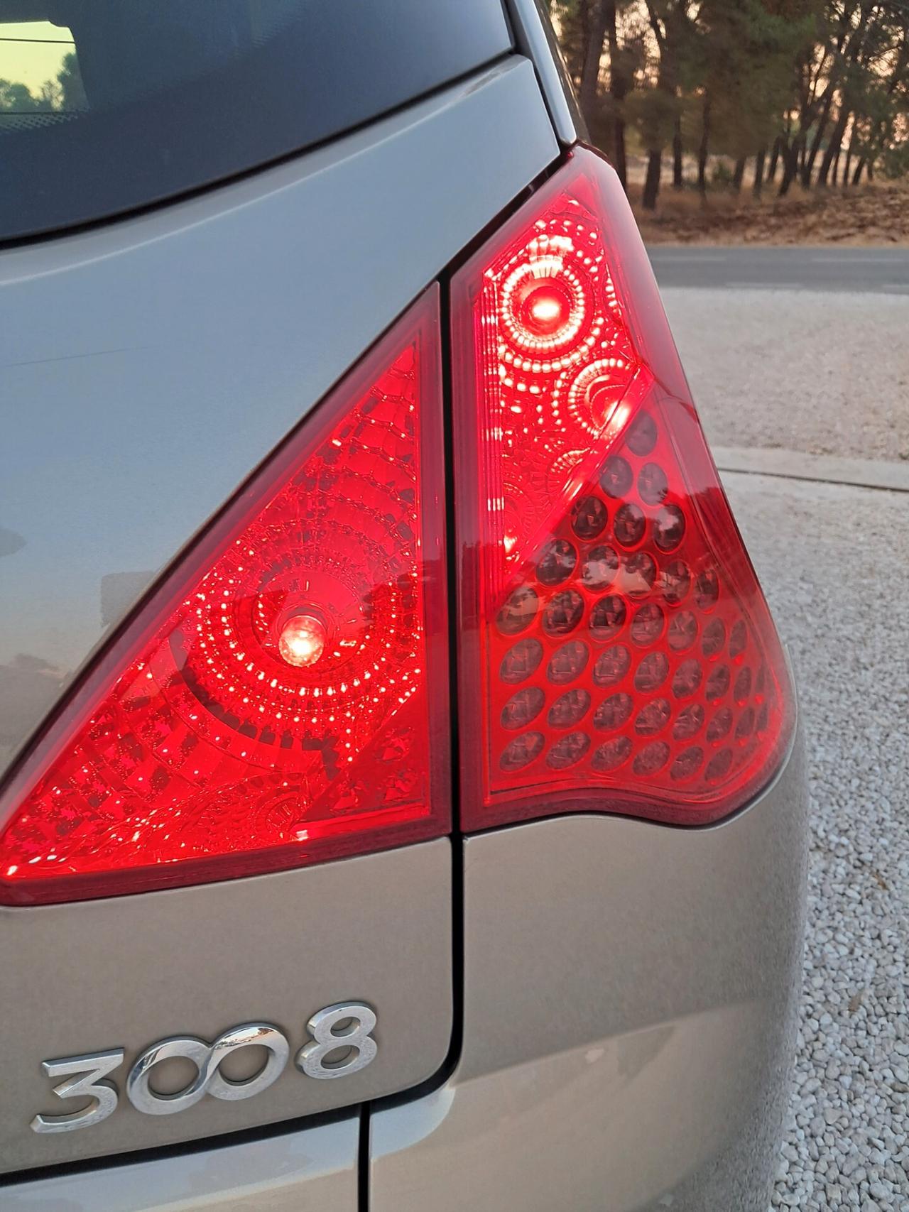 Peugeot 3008 1.6 HDi 112CV Allure*CLIMA*CERCHI