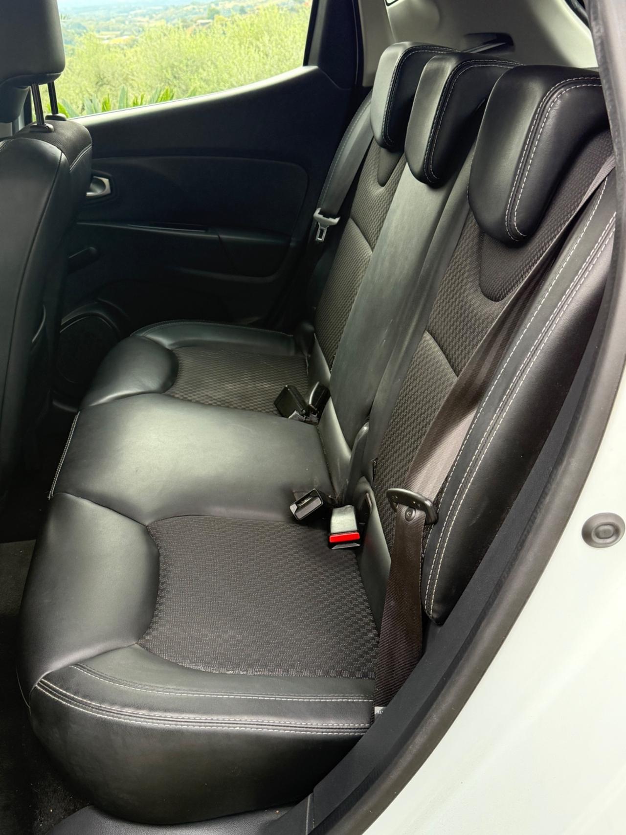 Renault Clio dCi 8V 90 CV EDC 5 porte Moschino Life