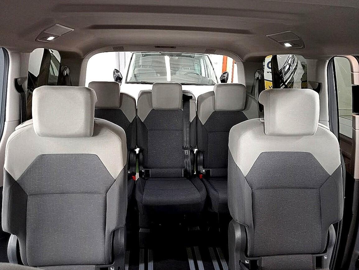 Volkswagen T7 Multivan 2.0 TDI DSG LED *VIS A VIS* CAMERA IVA INCLUSA